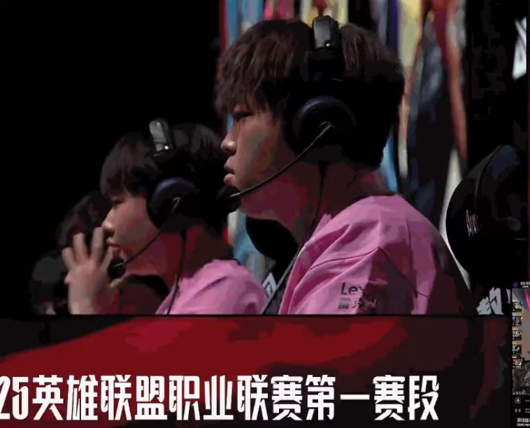 苍狼突击在英雄联盟赛事中神级操作拯救比赛，现场掌声雷动的简单介绍